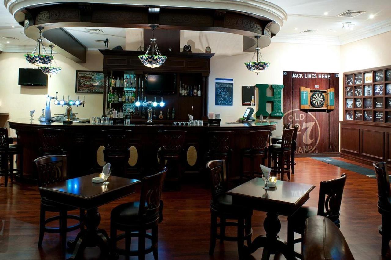 Sunday Hotel Holiday International דובאי מראה חיצוני תמונה