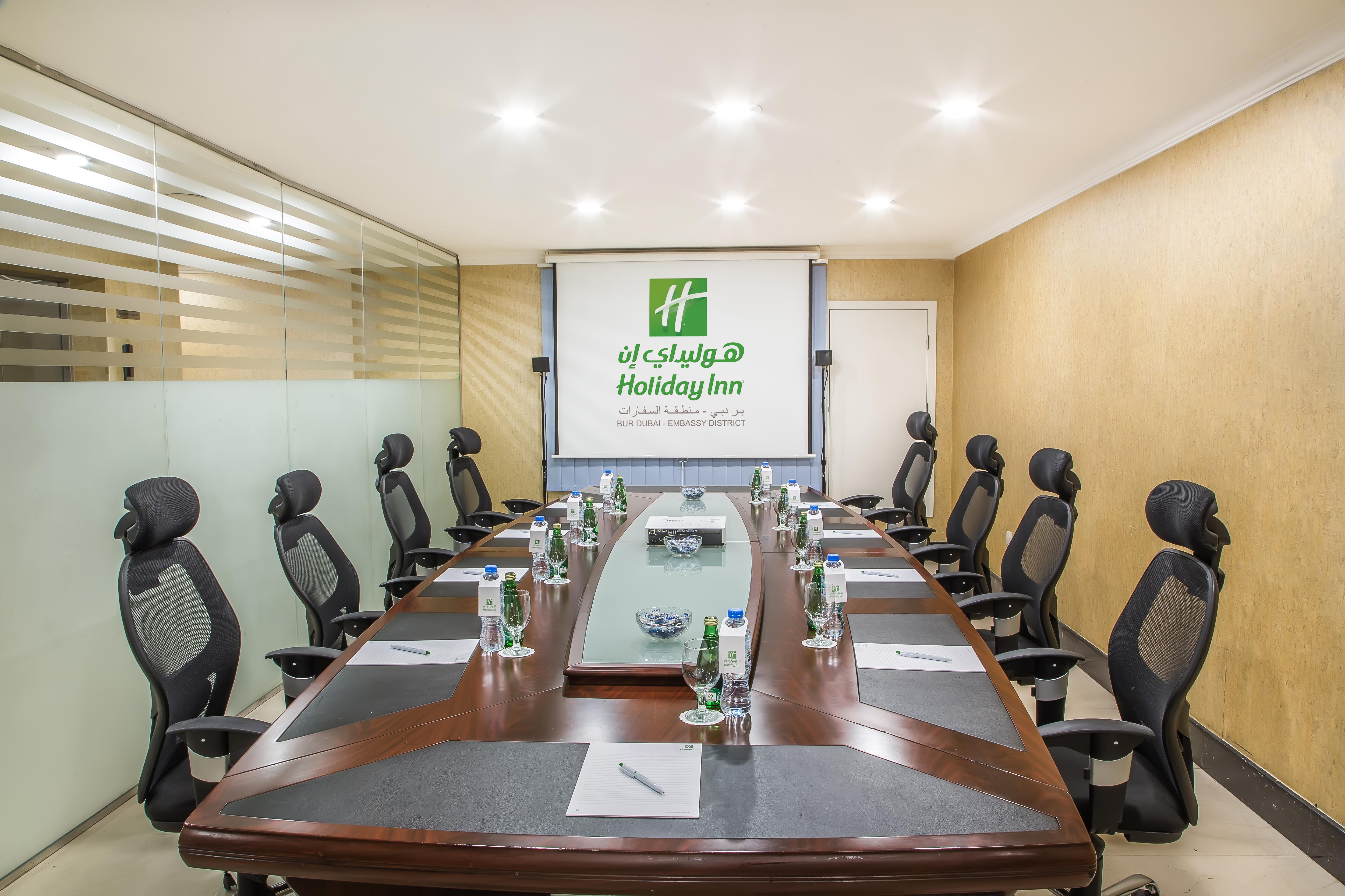 Sunday Hotel Holiday International דובאי מראה חיצוני תמונה